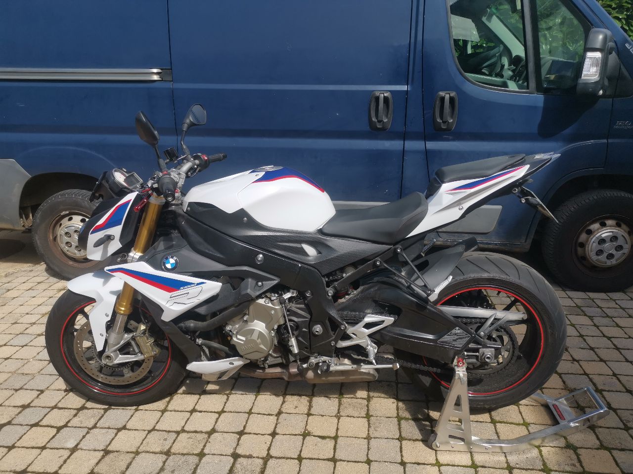 Bmw s1000 r