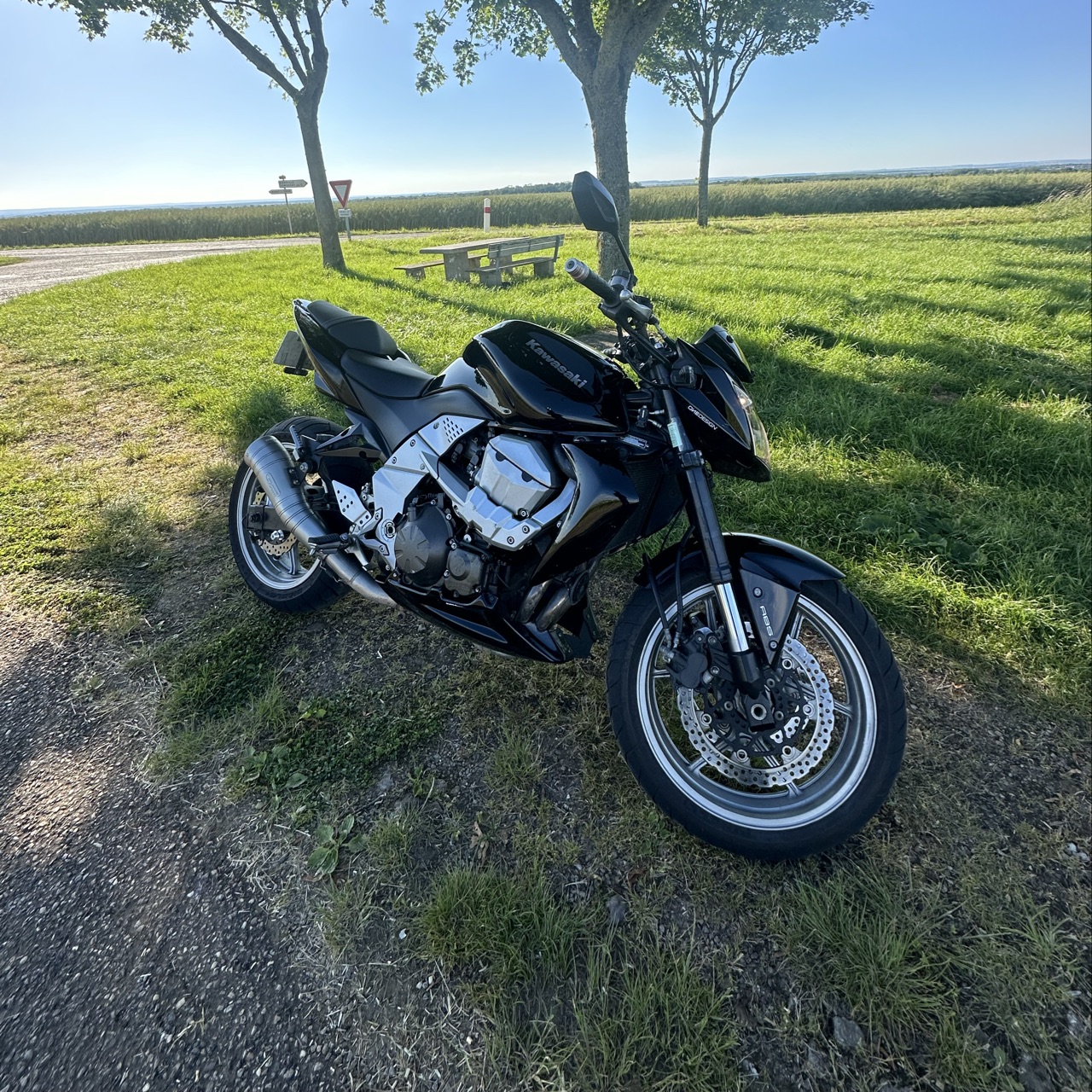 Z750