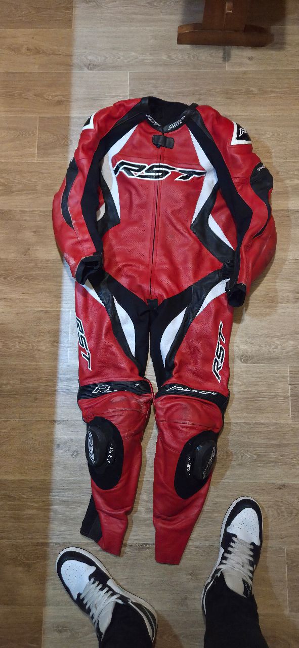 Combinaison rst rouge 