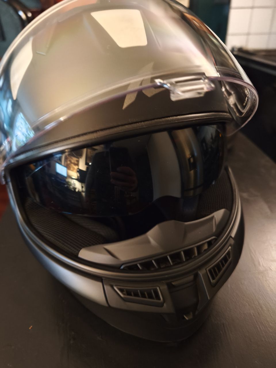 Casque Shark taille L neuf (jamais porté)