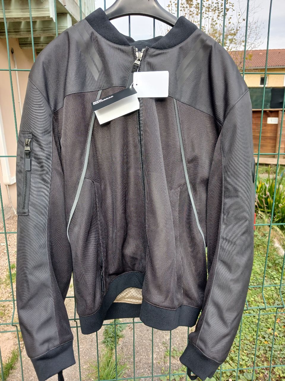 Blouson ete  neuf bmw motorrad taille 56  200 euro
