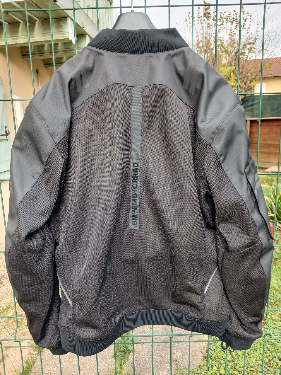 Blouson ete  neuf bmw motorrad taille 56  200 euro