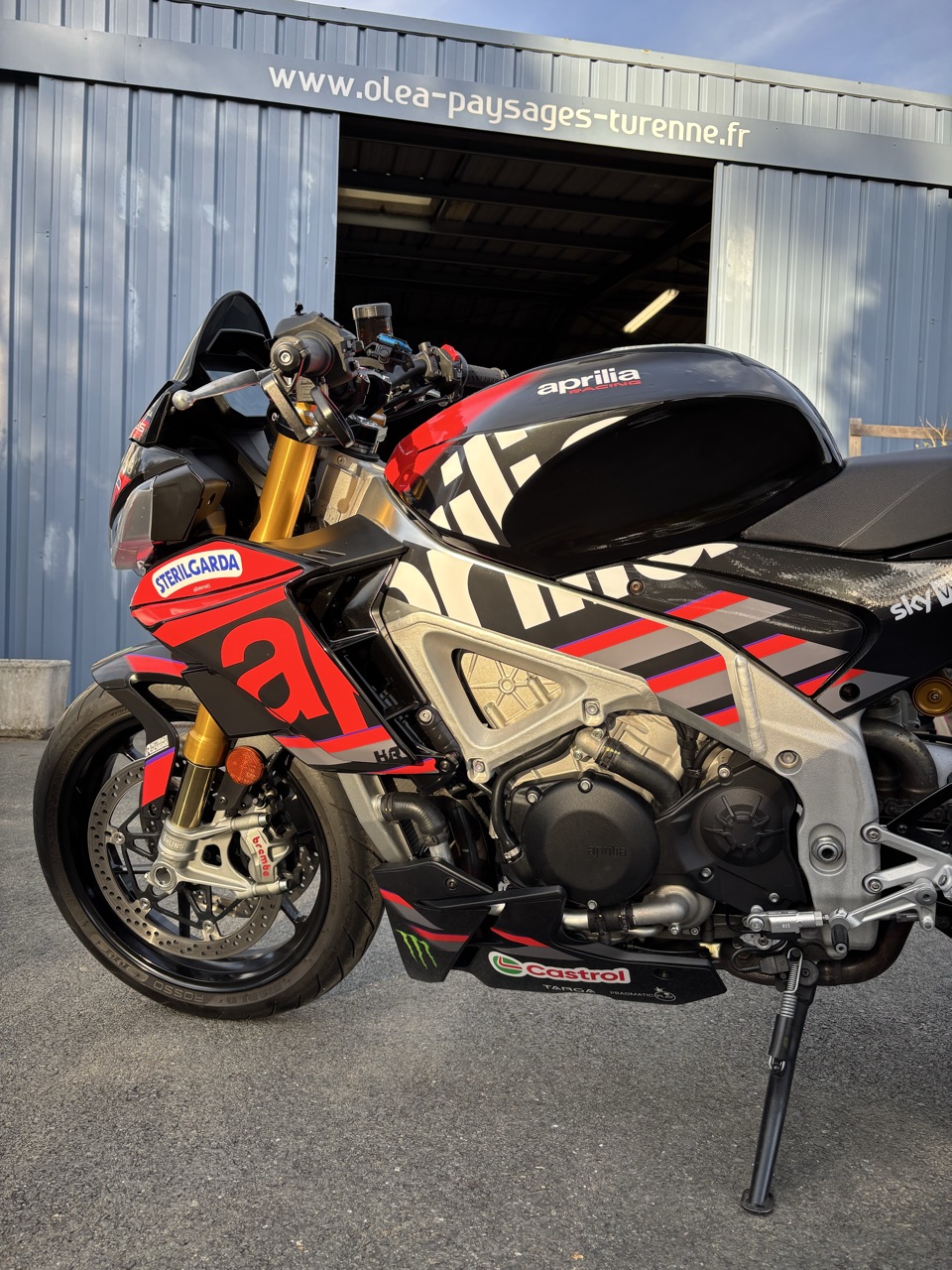Aprilia Tuono V4 Factory