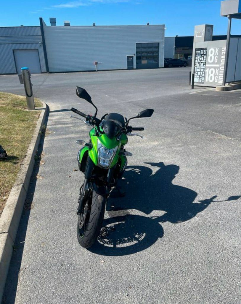 KAWASAKI ER6N