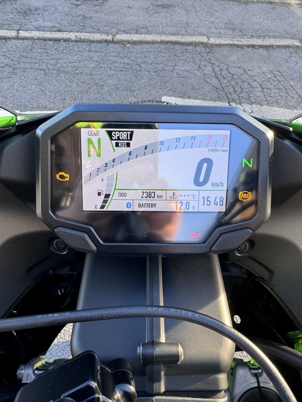 VEND/ECHANGE KAWASAKI ZX6R 2025 2400KMS ÉSUIPÉ !