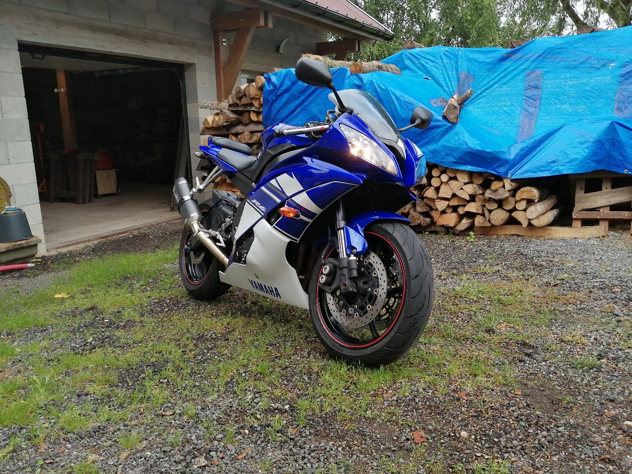 YAMAHA R6 2011