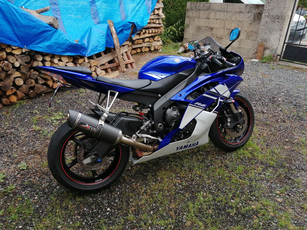 YAMAHA R6 2011