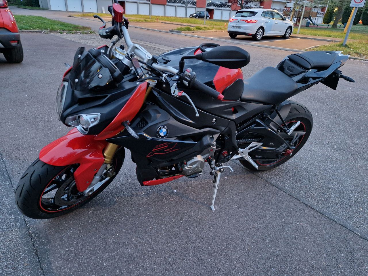 S1000R