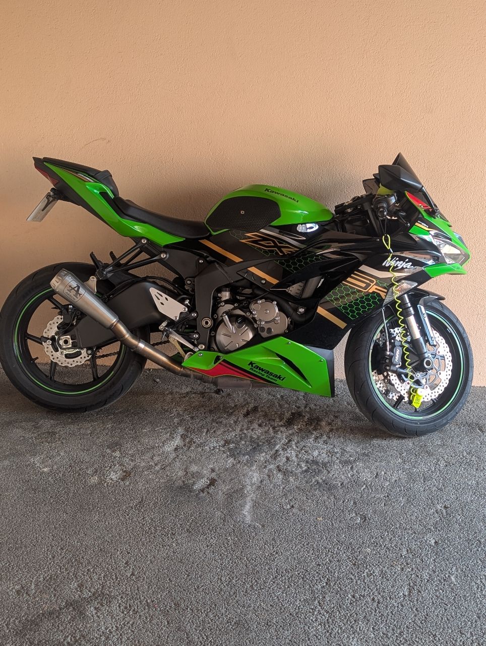 Kawasaki zx6r 