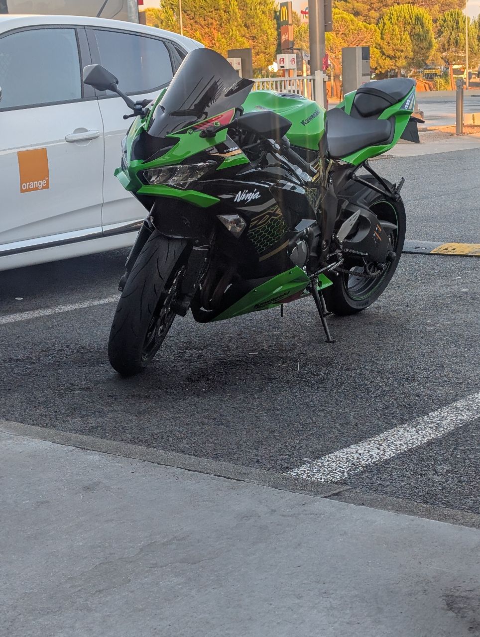 Kawasaki zx6r 