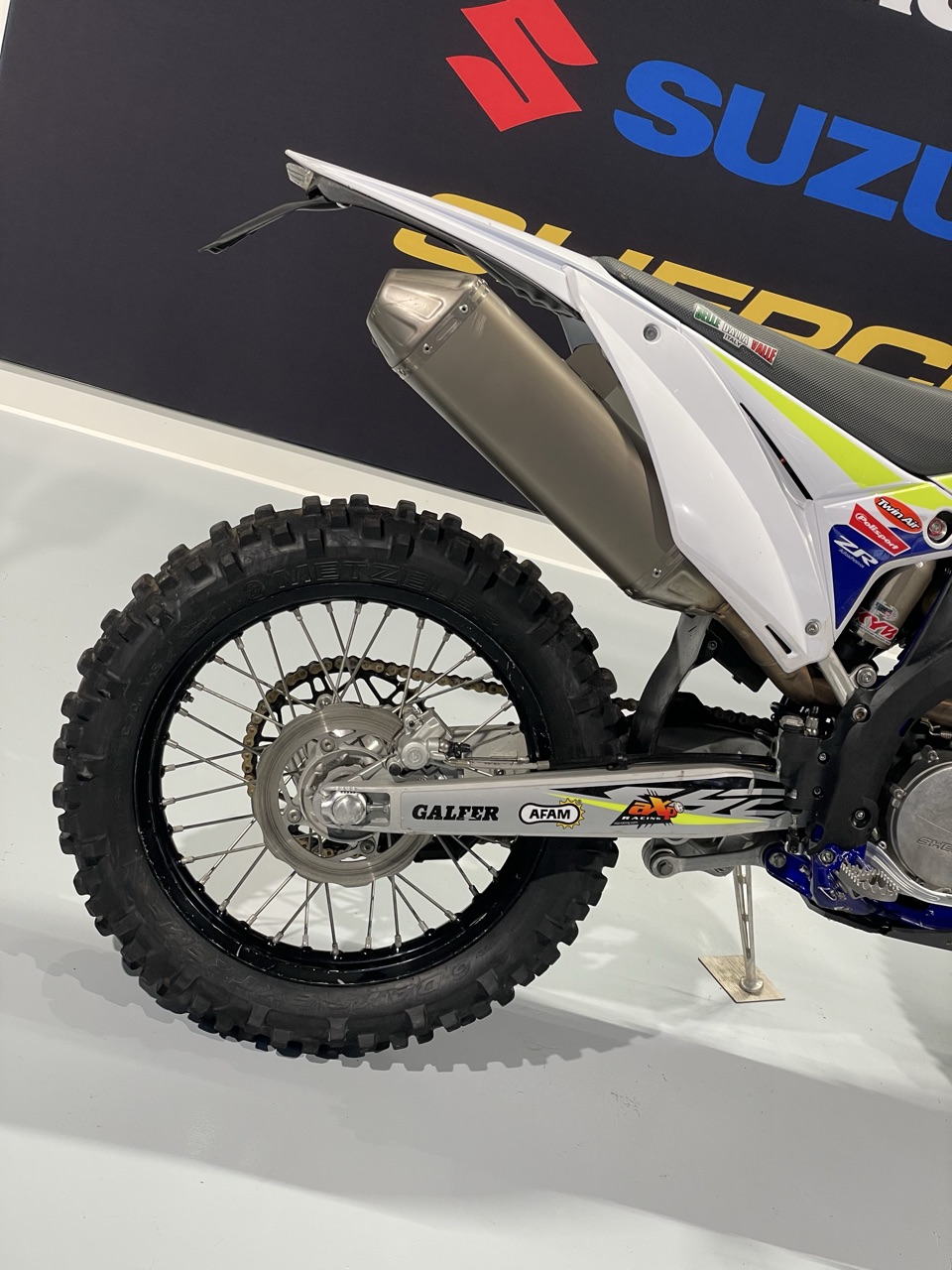 300 SEF R FACTORY ou 300 sef r factory homologuée