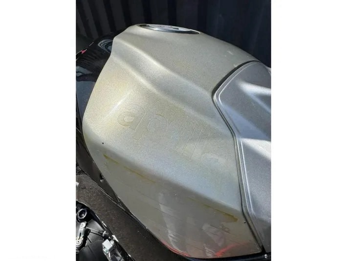 Aprilia RSV4 1000 RF FACTORY