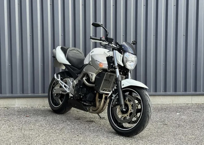 Suzuki GSR 600