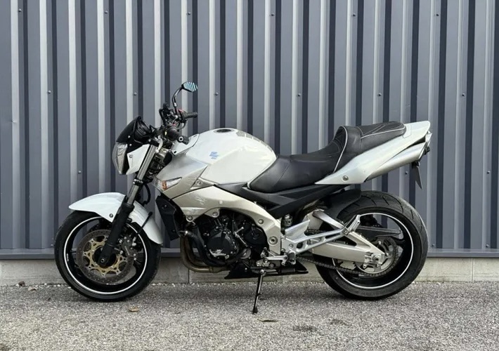 Suzuki GSR 600