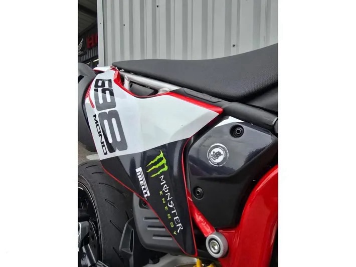 Ducati HYPERMOTARD 698 Déco Monster