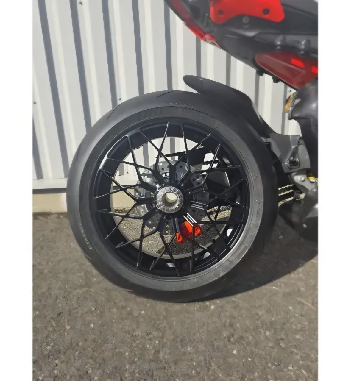 Ducati STREETFIGHTER V4 LAMBORGHINI N°349/630