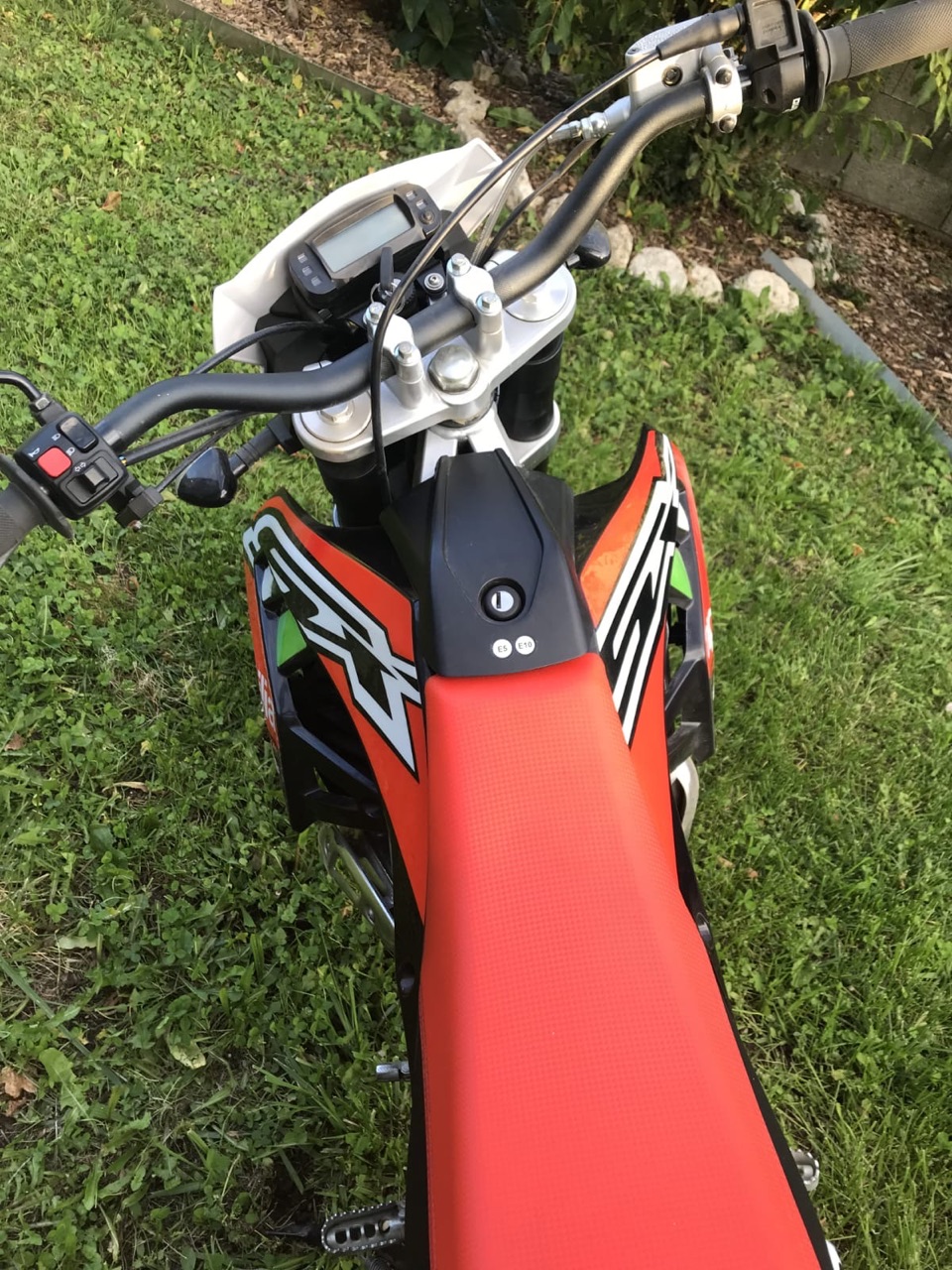 Aprilia 50 SX finition Factory,