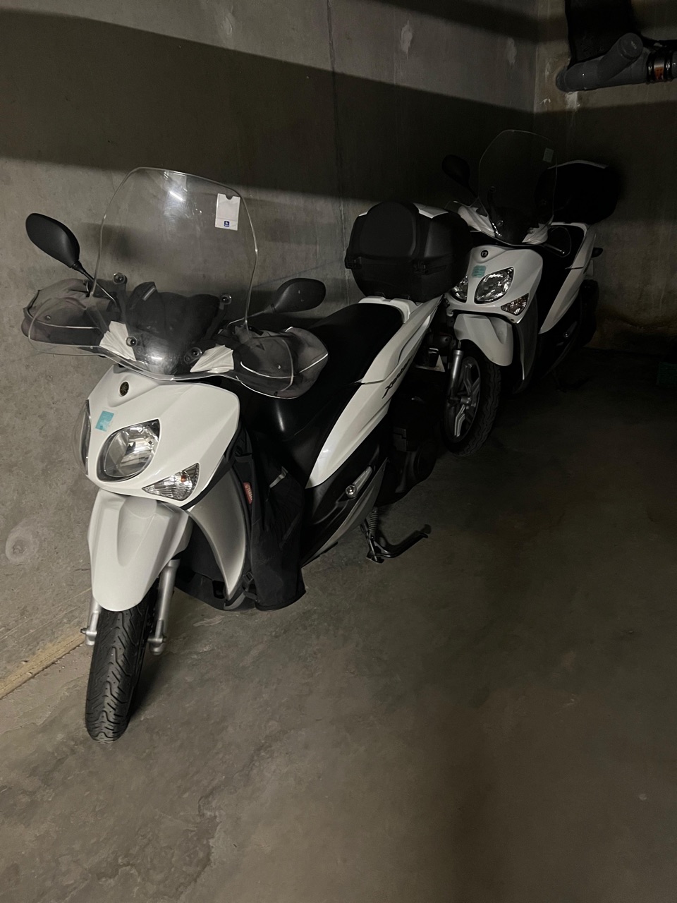 deux scooters fiables et économiques