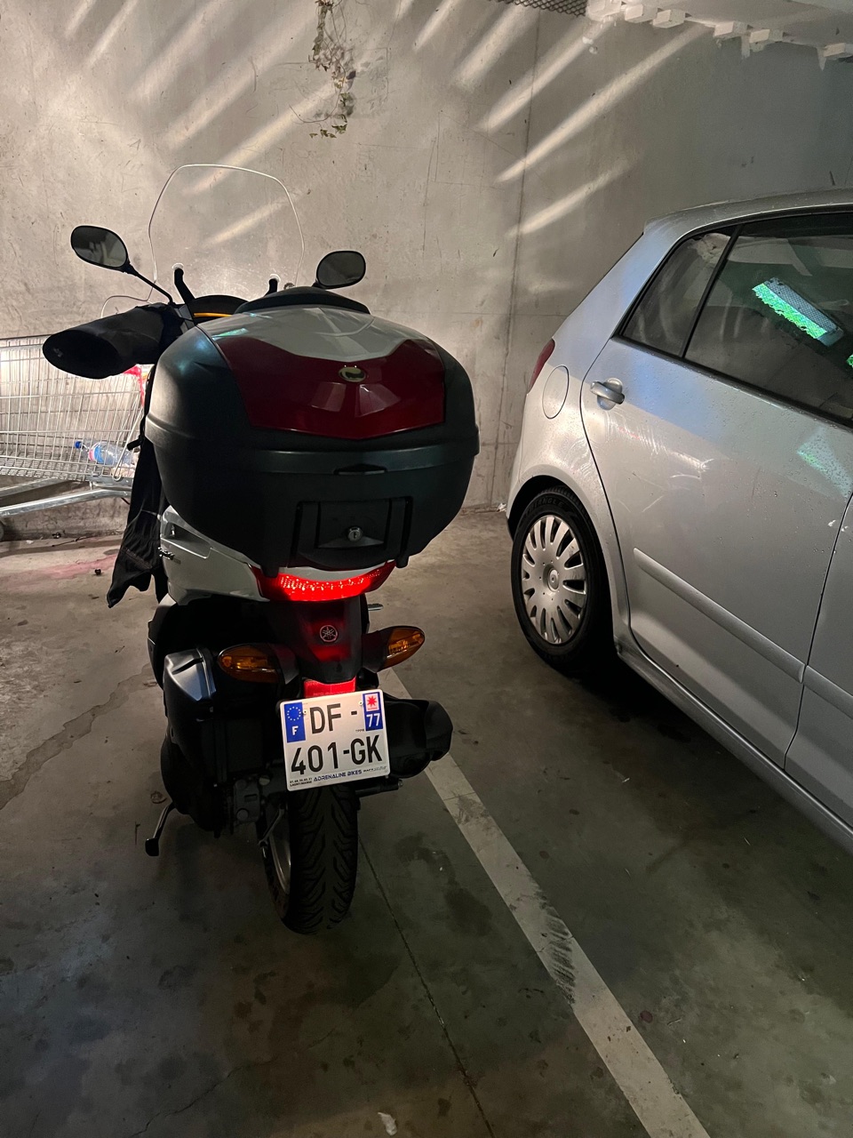 deux scooters fiables et économiques