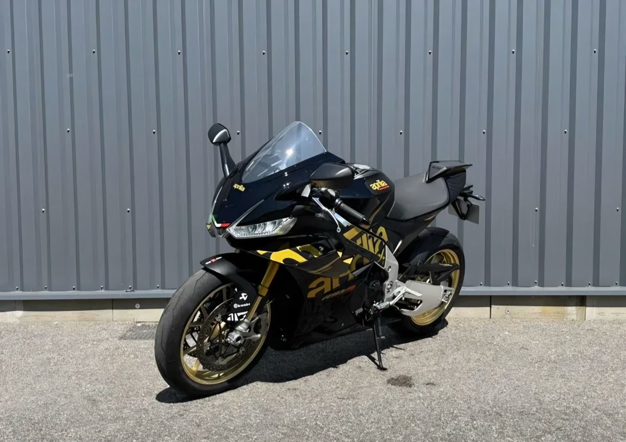 Aprilia RSV4 1100 FACTORY