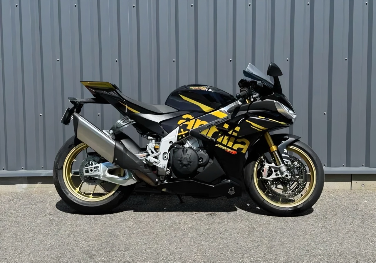Aprilia RSV4 1100 FACTORY