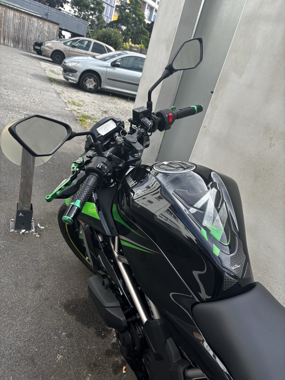 Kawasaki z125