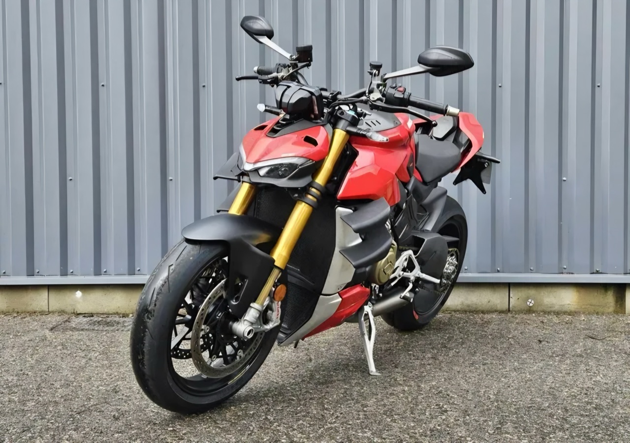 Ducati Streetfighter V4 S