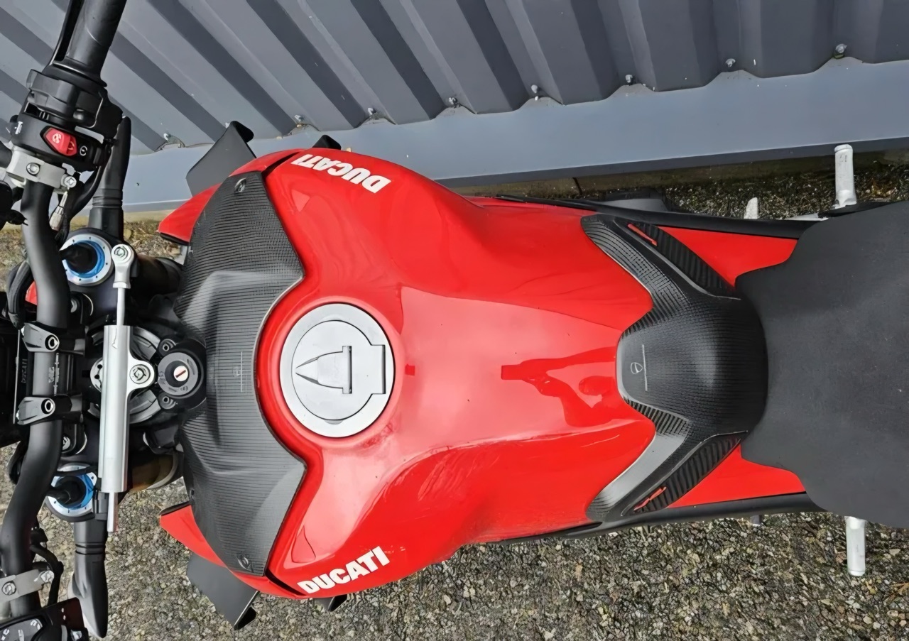 Ducati Streetfighter V4 S