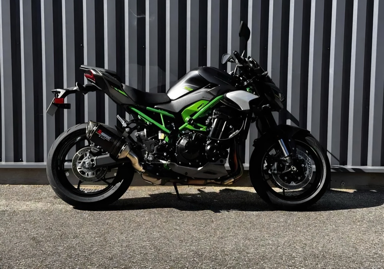 Kawasaki Z900
