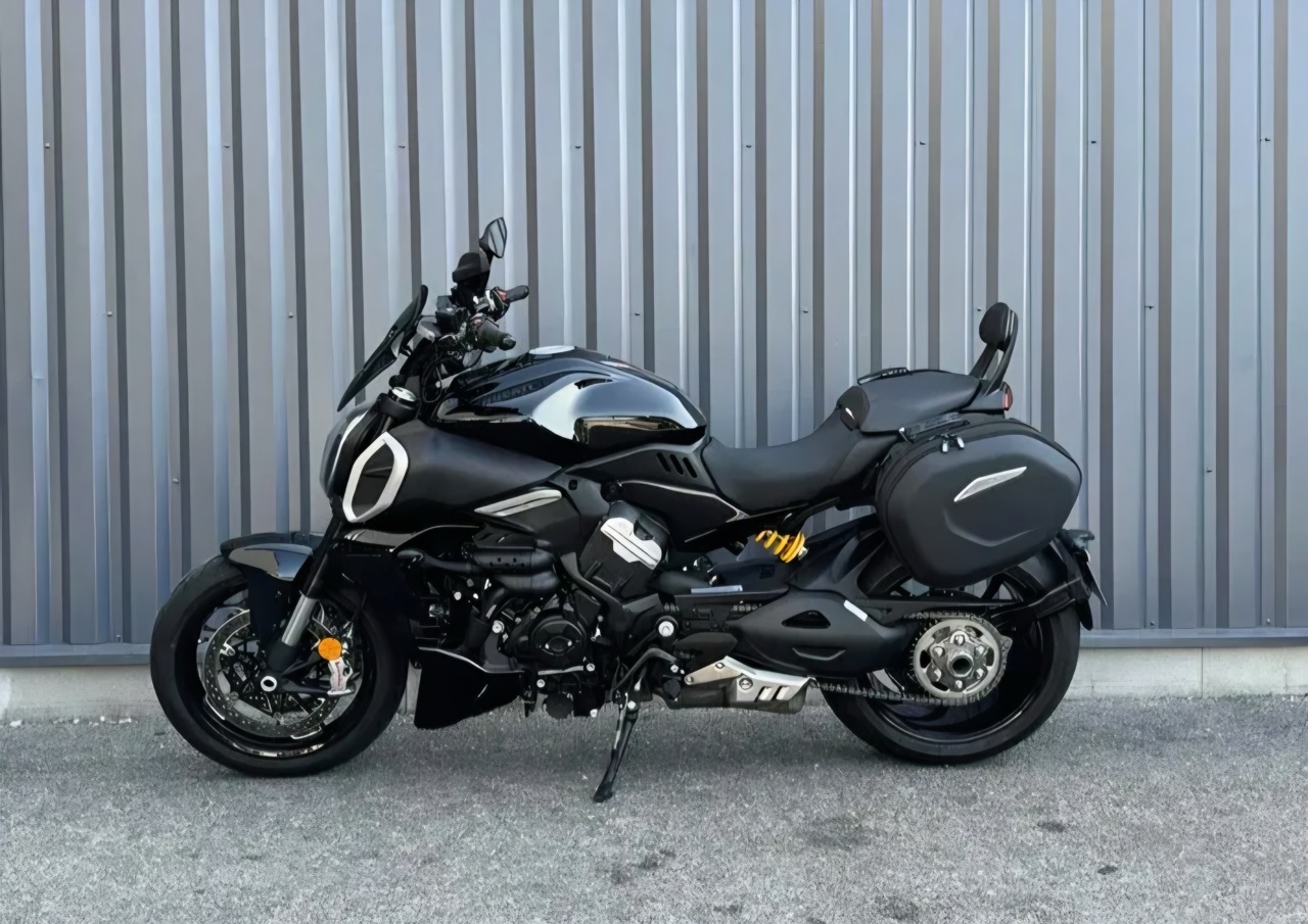 Ducati Diavel V4