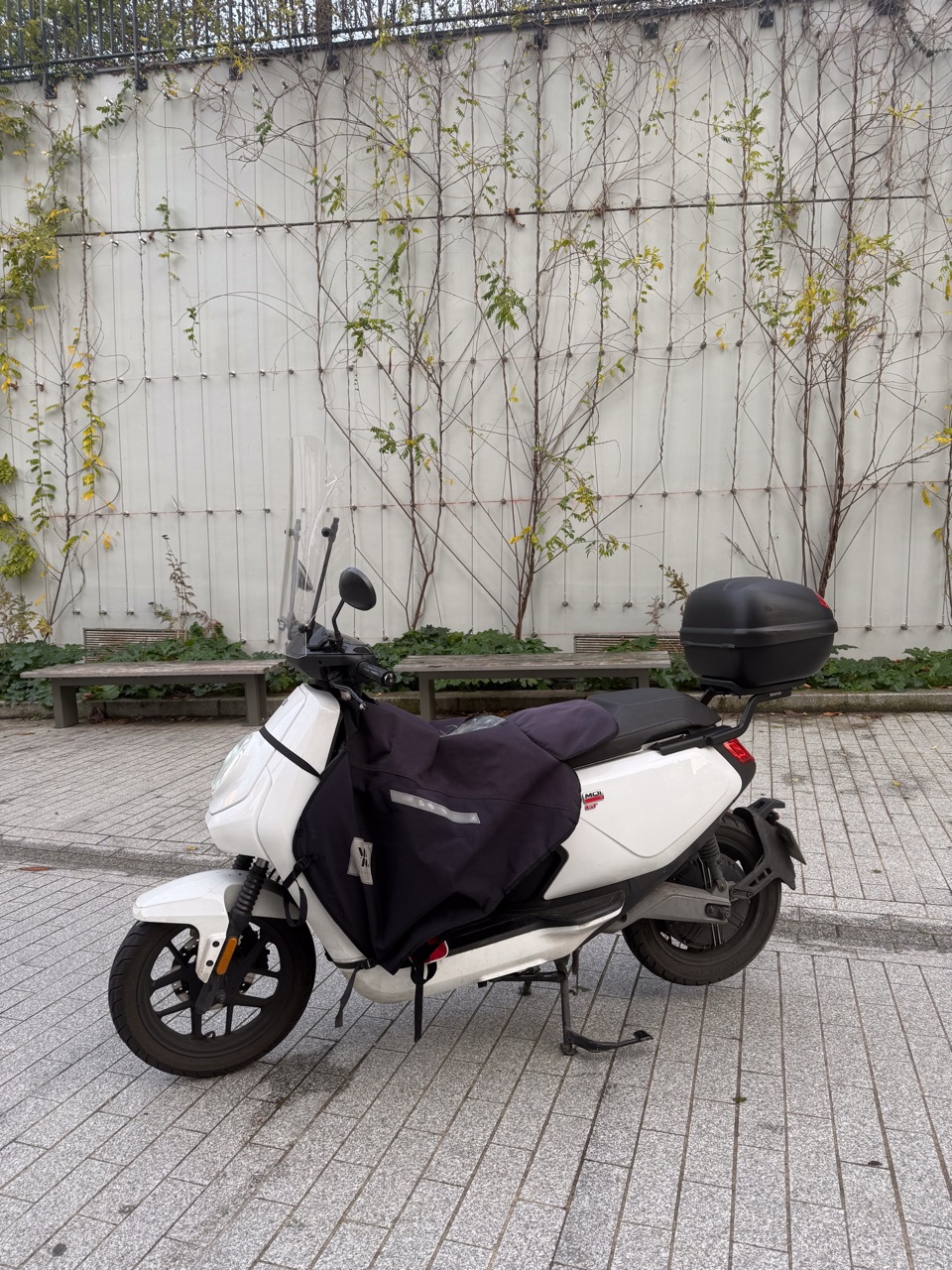 Scooter NIU MQi GT - 70km/h 