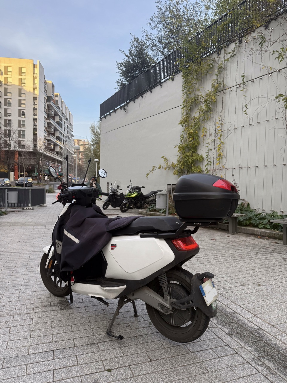 Scooter NIU MQi GT - 70km/h 