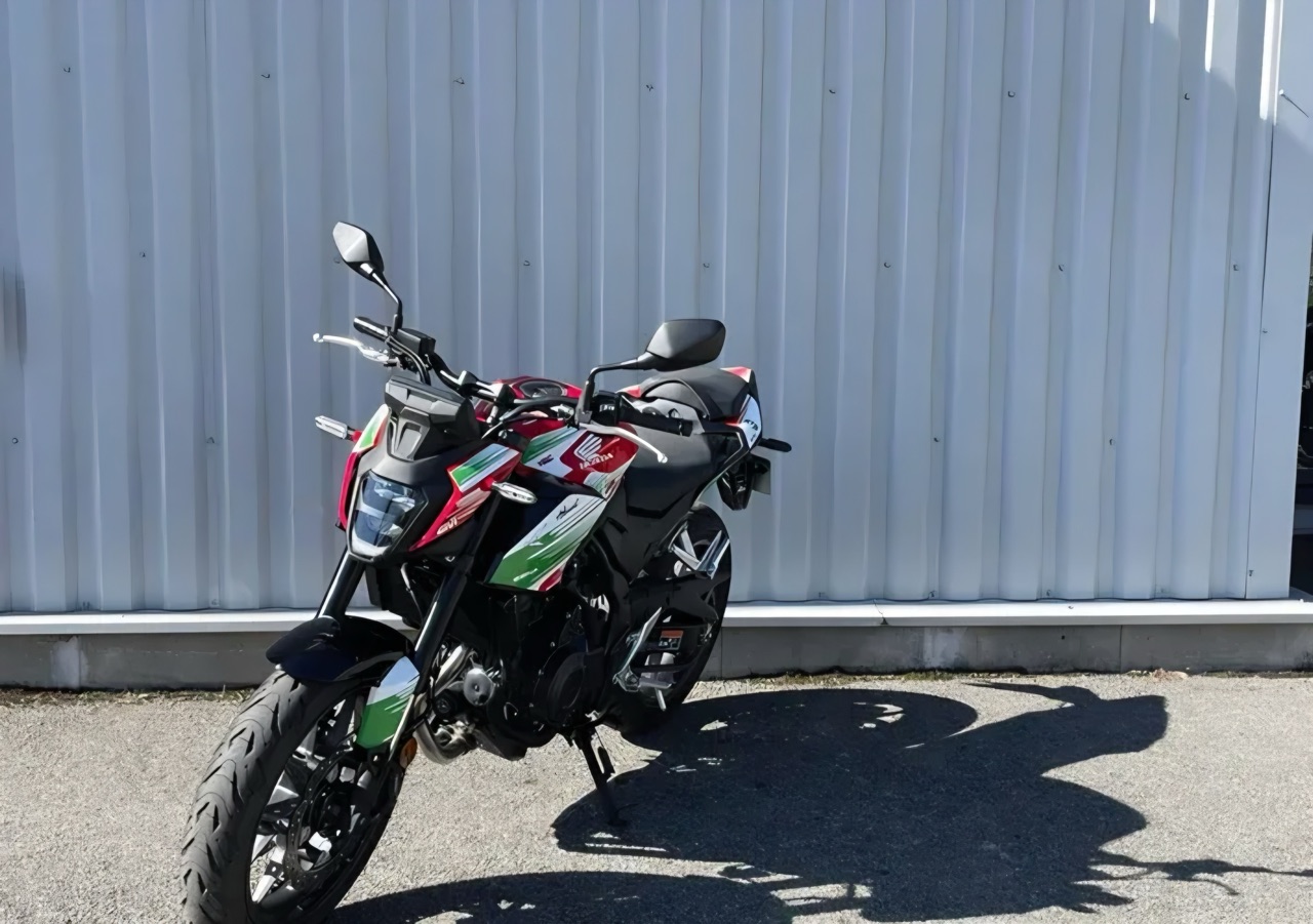 Honda HORNET 500 / CB500F