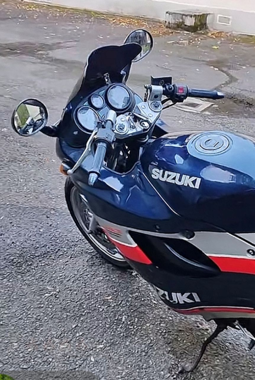 Suzuki 750 gsxf 