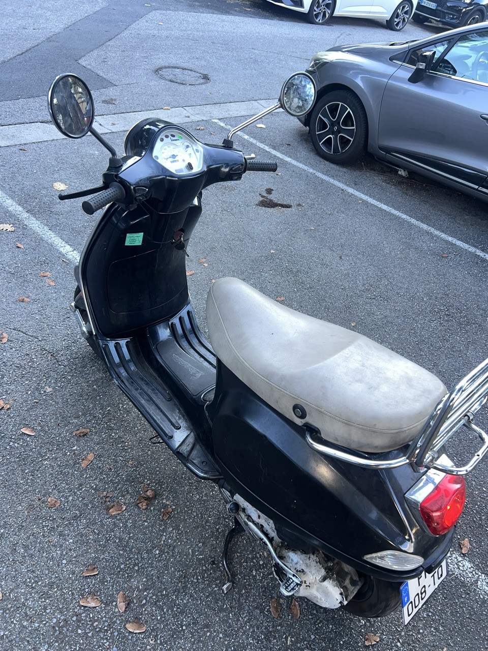 PIAGGIO VESPA LX 125