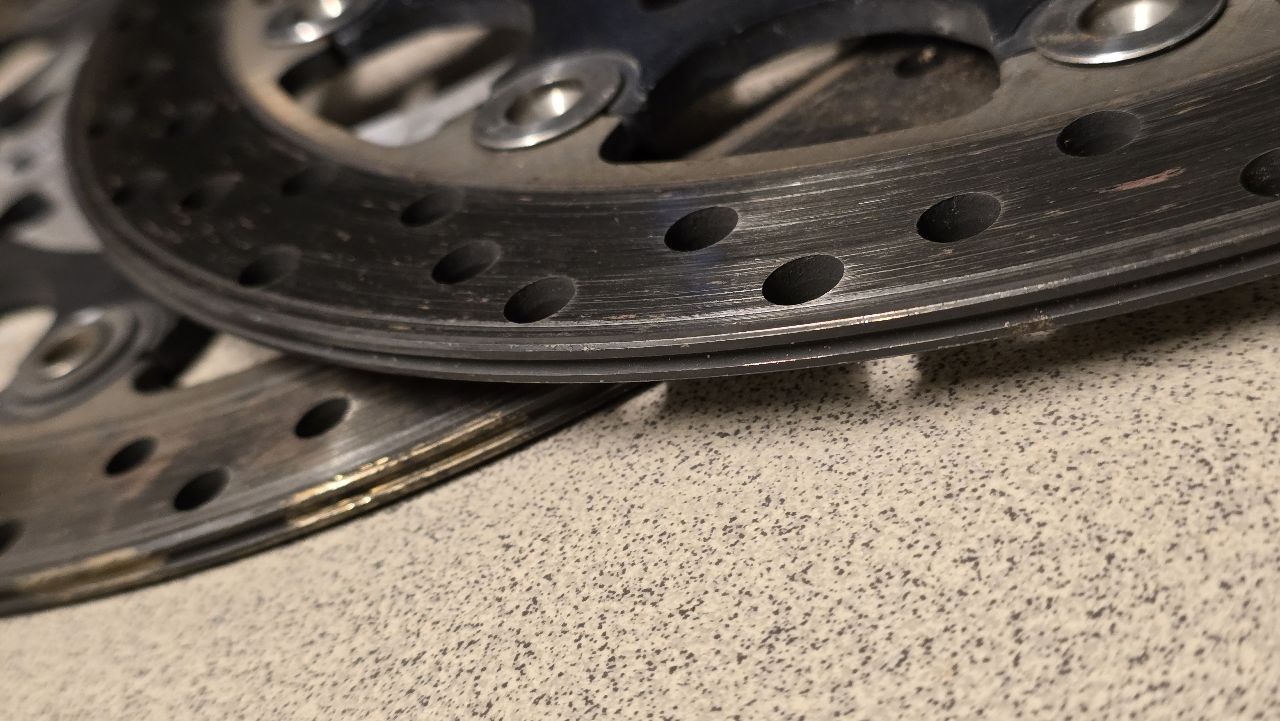 Disques de freins R1 