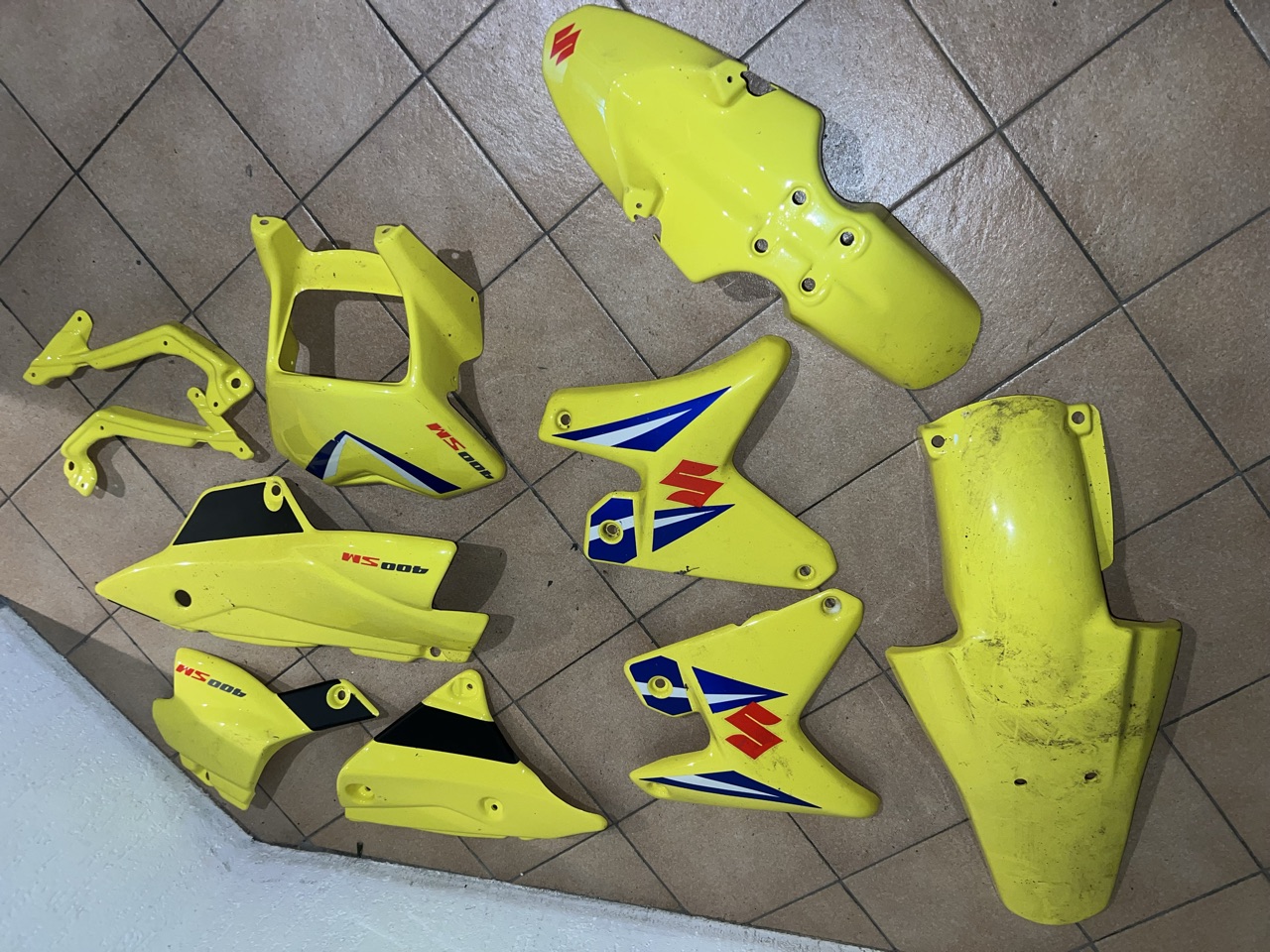 Kit plastiques carénages SUZUKI 400 DRZ