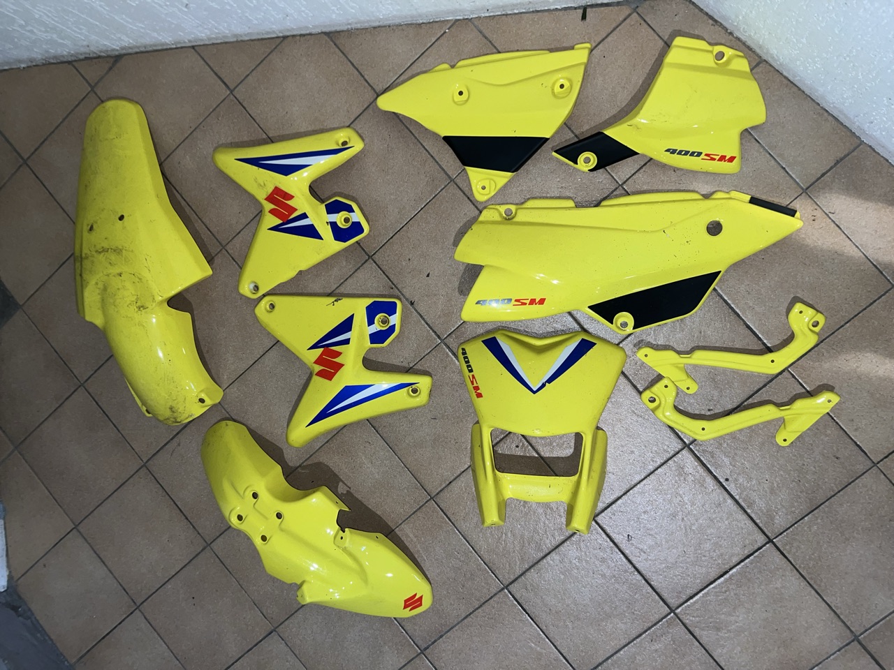 Kit plastiques carénages SUZUKI 400 DRZ