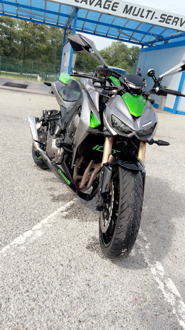 Z1000