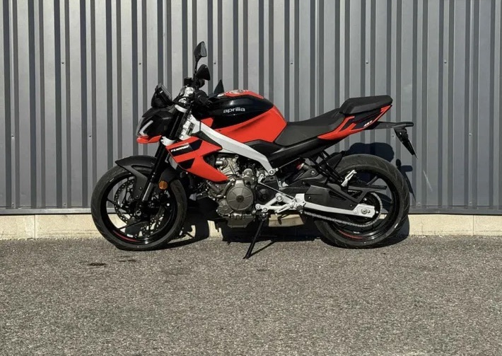 Aprilia Tuono 457