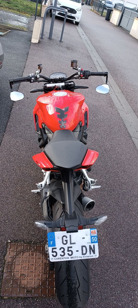 Ducati street fighter v2 