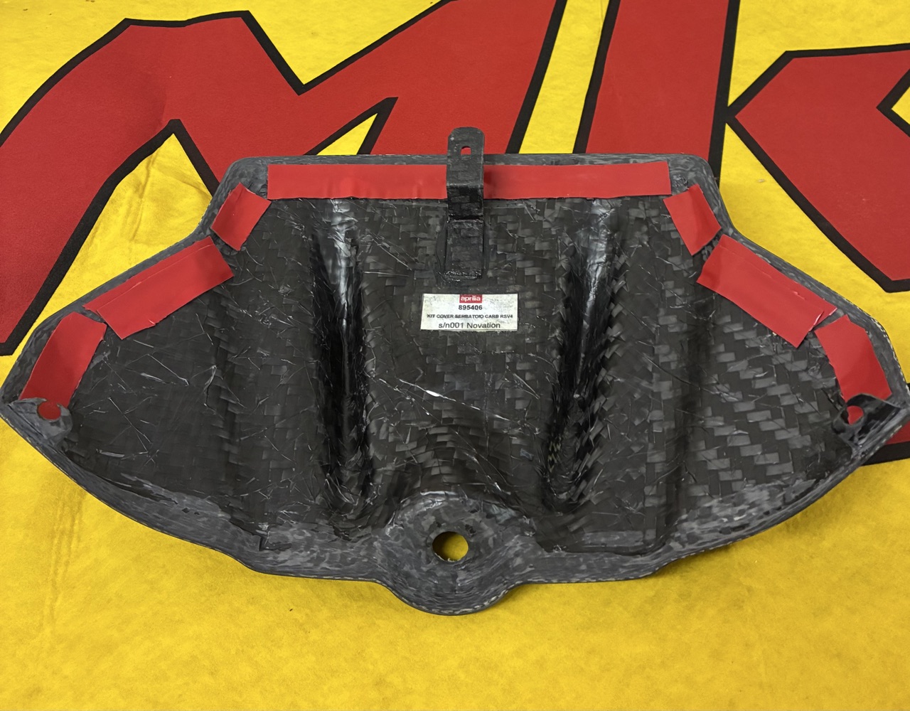 Couvercle réservoir carbone rsv4