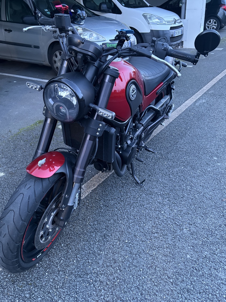 Benelli Leoncino 500