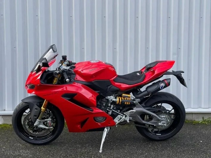 Ducati Panigale V2 S