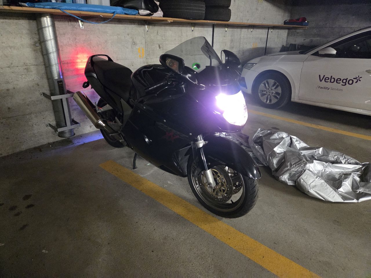 A vendre moto honda cbr xx 1100 de 2000 