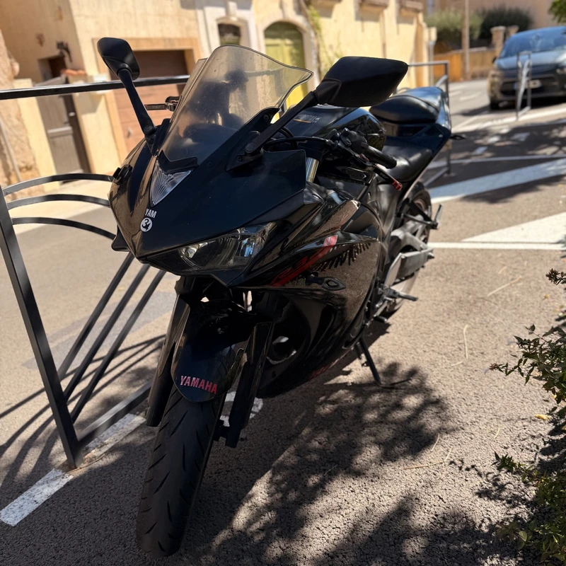 Yamaha R3