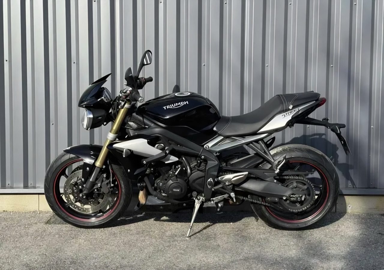 Triumph Street Triple 675