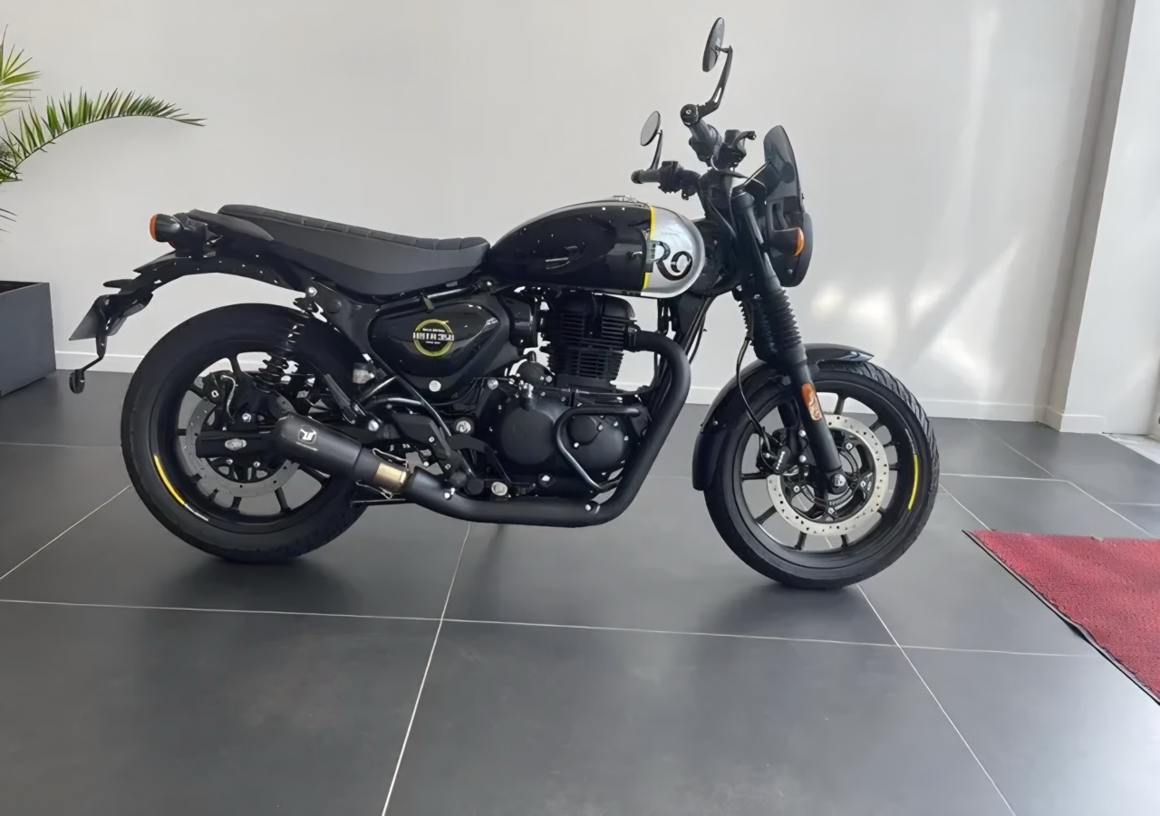 Royal Enfield HNTR REBEL BLACK