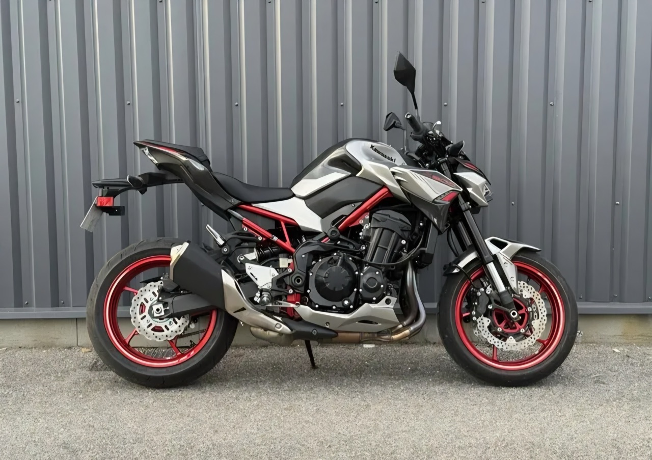Kawasaki Z900 125
