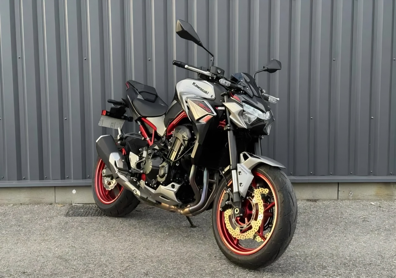 Kawasaki Z900 125